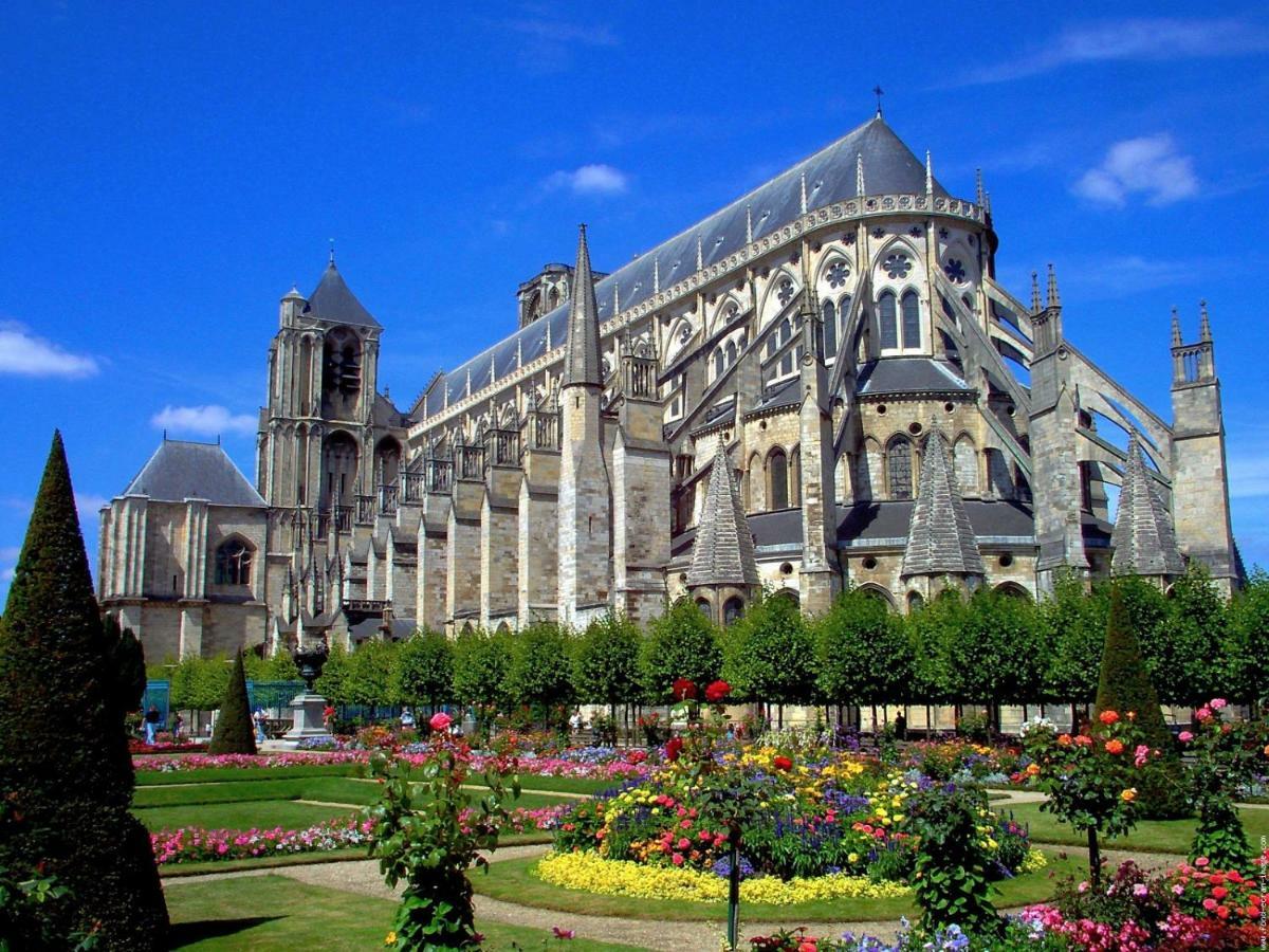 Camping De Bourges Eksteriør billede